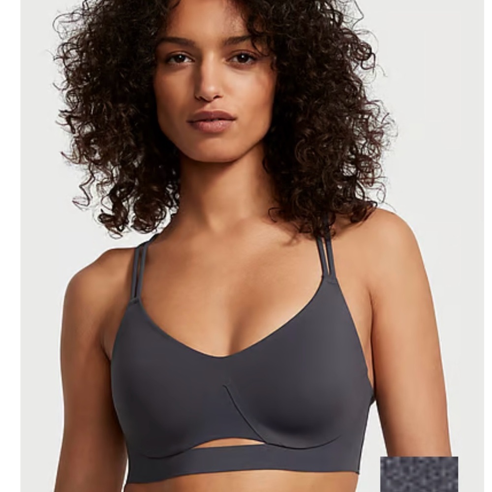 Victoria’s Secret Sport Gray VSX Elevate Strappy-Comfort Sports Bra NWT - Picture 5 of 5